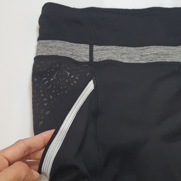 Lululemon Run a Marathon Black Crop Leggings - Picture 7 of 10